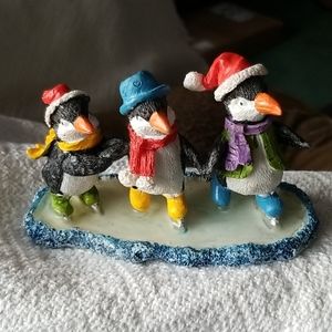5 vent long 3" tall colorful 3  Penguin statue